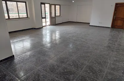 Apartment - 4 Bedrooms - 3 Bathrooms for sale in Helmy Hassan Ali St. - 8th Zone - Nasr City - Cairo