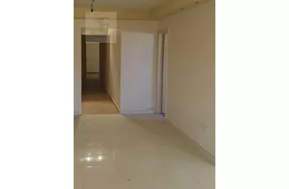 Apartment - 3 Bedrooms - 2 Bathrooms for rent in New Narges - New Cairo City - Cairo