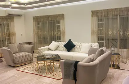 فيلا - 5 غرف نوم - 5 حمامات للايجار في شمال الرحاب - مدينة القاهرة الجديدة - القاهرة