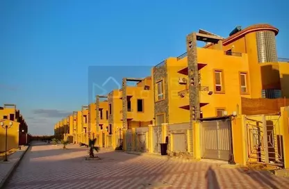 Villa - 4 Bedrooms - 3 Bathrooms for sale in Green 5 - 6 October Compounds - 6 October City - Giza