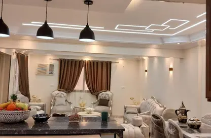 شقة - 3 غرف نوم - 2 حمامات للايجار في شارع احمد رياض - ميدان الحجاز - النزهة - القاهرة
