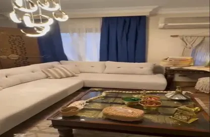 شقة - 3 غرف نوم - 2 حمامات للبيع في شارع عبد المنعم رياض - المهندسين - الجيزة