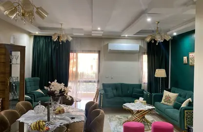 شقة - 3 غرف نوم - 2 حمامات للبيع في حي الاشجار - طريق الواحات - مدينة 6 أكتوبر - الجيزة