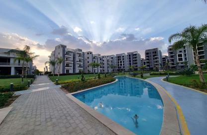 Apartment - 3 Bedrooms - 3 Bathrooms for sale in Sun Capital - Fayoum Desert road - 6 October City - Giza