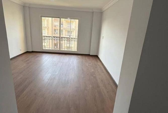 8220256 - Property Image 2