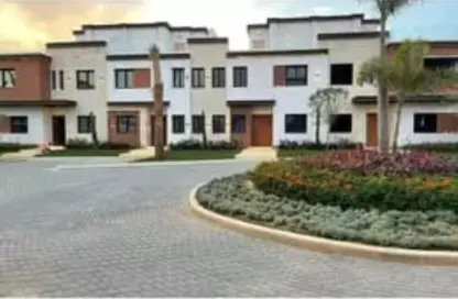 Townhouse - 5 Bedrooms - 4 Bathrooms for sale in Azzar - 5th Settlement Compounds - The 5th Settlement - New Cairo City - Cairo