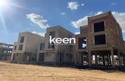 Townhouse - 3 Bedrooms - 5 Bathrooms for sale in Stei8ht - The 1st Settlement - New Cairo City - Cairo