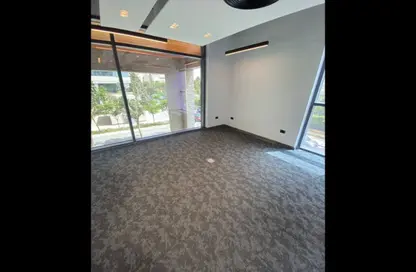 Office Space - Studio - 4 Bathrooms for rent in The portal - Beverly Hills - Sheikh Zayed Compounds - Sheikh Zayed City - Giza