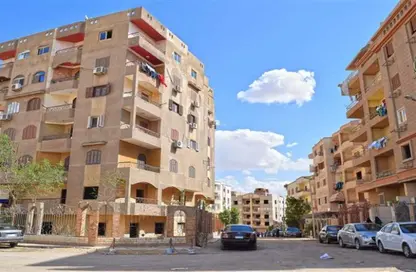 Apartment - 3 Bedrooms - 3 Bathrooms for sale in Al Mostathmir El Saghir - 10th District - Sheikh Zayed City - Giza