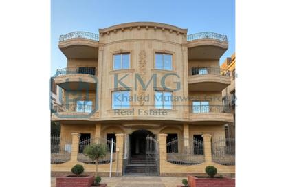 Apartment - 3 Bedrooms - 3 Bathrooms for sale in Golden Hub - Ganoob El Acadimia - New Cairo City - Cairo