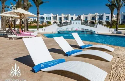 Chalet - 2 Bedrooms - 2 Bathrooms for sale in Mountain View - Ras Al Hekma - North Coast