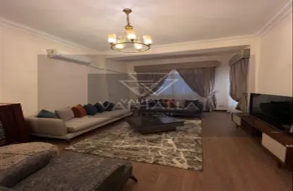 شقة - 2 غرف نوم - 2 حمامات للايجار في شارع البرازيل - الزمالك - القاهرة