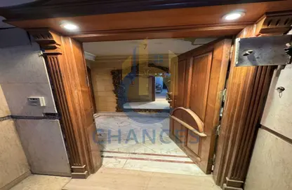 Apartment - 4 Bedrooms - 3 Bathrooms for sale in Al Nasr St. - El Laselky - New Maadi - Hay El Maadi - Cairo