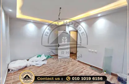 شقة - 3 غرف نوم - 2 حمامات للايجار في شارع أديمون فريمون - سموحة - حي شرق - الاسكندرية