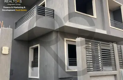 Villa - 4 Bedrooms - 4 Bathrooms for sale in Palm Villa - Al Wahat Road - 6 October City - Giza
