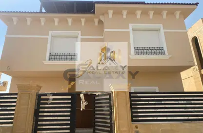 فيلا - 5 غرف نوم - 3 حمامات للبيع في ريحانا فيلاز - امتداد المستثمرين الشمالية - مدينة القاهرة الجديدة - القاهرة