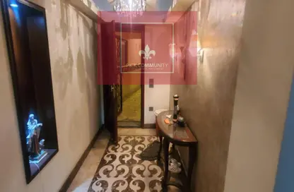 شقة - 3 غرف نوم - 2 حمامات للبيع في شارع كيلوباترا - الكوربة - مصر الجديدة - القاهرة