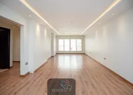 شقة - 3 غرف نوم - 2 حمامات للبيع في شارع كفر عبده - كفر عبده - رشدي - حي شرق - الاسكندرية