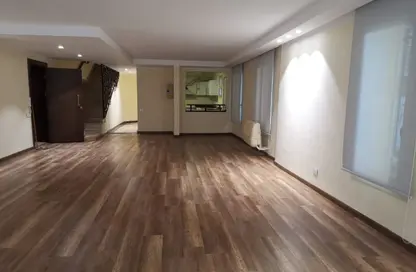 Duplex - 4 Bedrooms - 4 Bathrooms for rent in Akhnaton St. - District 5 - The 5th Settlement - New Cairo City - Cairo