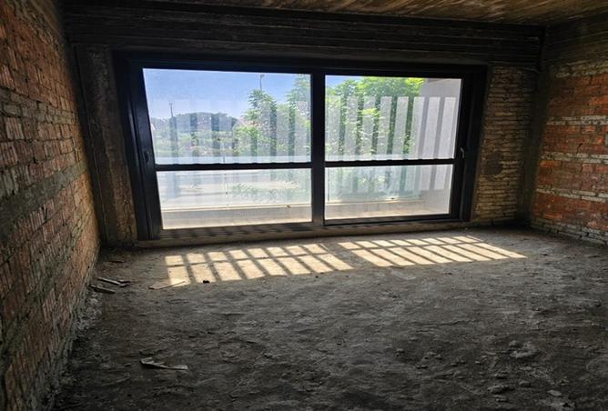 8048023 - Property Image 3