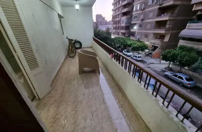 Apartment - 3 Bedrooms - 2 Bathrooms for sale in Mahmoud Ghoneim St. - 6th Zone - Nasr City - Cairo