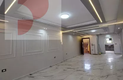 Apartment - 3 Bedrooms - 3 Bathrooms for rent in Almaza St. - Almazah - Heliopolis - Masr El Gedida - Cairo