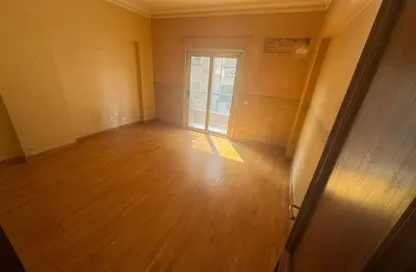 شقة - 5 غرف نوم - 2 حمامات للايجار في المعادي - حي المعادي - القاهرة