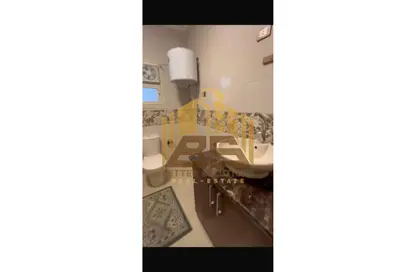 Apartment - 2 Bedrooms - 1 Bathroom for sale in Al Thaqafa Square - 9th District - Obour City - Qalyubia