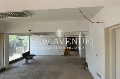 Office Space - Studio - 1 Bathroom for sale in Zahraa Al Maadi St. - Degla - Hay El Maadi - Cairo
