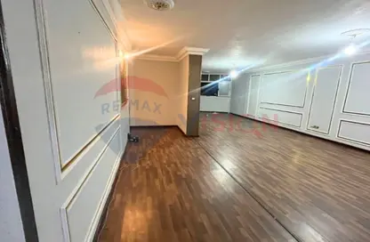 Apartment - 2 Bedrooms - 2 Bathrooms for sale in Victor Ammanuel Square - Smouha - Hay Sharq - Alexandria