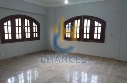 Apartment - 3 Bedrooms - 2 Bathrooms for sale in Cornish El Nile St. - Maadi - Hay El Maadi - Cairo