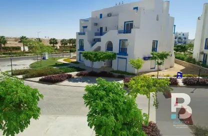 Chalet - 2 Bedrooms - 2 Bathrooms for sale in Mountain View - Ras Al Hekma - North Coast