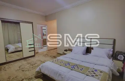 شقة - 3 غرف نوم - 2 حمامات للايجار في المستشارين - المستثمرين الشمالية - مدينة القاهرة الجديدة - القاهرة