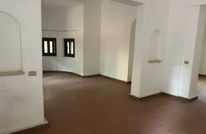 فيلا - 6 غرف نوم - 3 حمامات للبيع في سرايات المعادي - حي المعادي - القاهرة