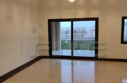 فيلا - 4 غرف نوم - 3 حمامات للايجار في ليفانا - اب تاون كايرو - المقطم - القاهرة