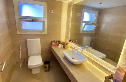 Apartment - 2 Bedrooms - 3 Bathrooms for sale in New Giza - Cairo Alexandria Desert Road - 6 October City - Giza