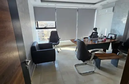 Office Space - Studio - 2 Bathrooms for rent in Rayhanah Plaza - Zahraa El Maadi - Hay El Maadi - Cairo