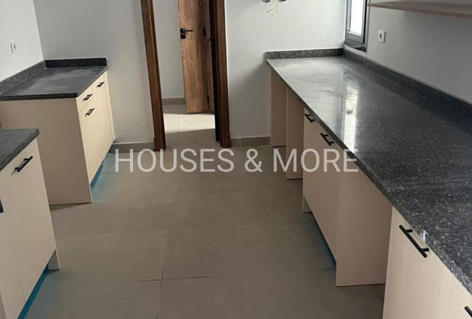 8033417 - Property Image 3