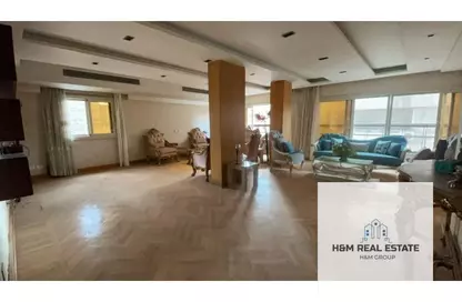 شقة - 3 غرف نوم - 2 حمامات للبيع في شارع محي الدين أبو العز - المهندسين - الجيزة