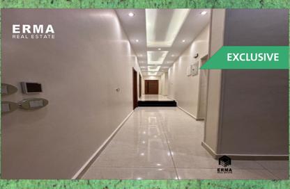 Apartment - 3 Bedrooms - 2 Bathrooms for sale in Ganoob El Acadimia - New Cairo City - Cairo