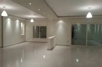 شقة - 4 غرف نوم - 3 حمامات للايجار في بيفرلي هيلز - كمبوندات الشيخ زايد - الشيخ زايد - الجيزة