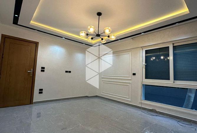 8240961 - Property Image 2