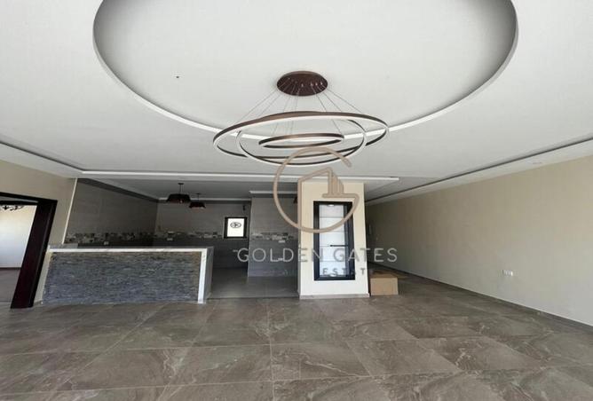 8270048 - Property Image 2