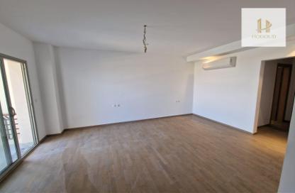 Apartment - 2 Bedrooms - 2 Bathrooms for rent in The Fourteen Golf Residences - Uptown Cairo - Mokattam - Cairo
