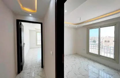 شقة - 2 غرف نوم - 1 حمام للبيع في الغردقة هب - منطقة الانتركونتننتال - الغردقة - محافظة البحر الاحمر
