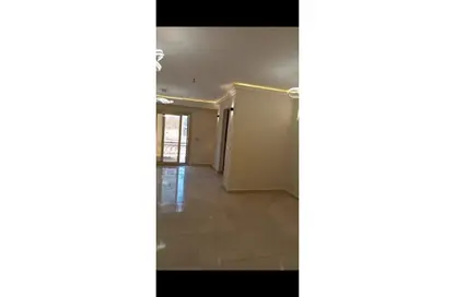 شقة - 3 غرف نوم - 2 حمامات للايجار في مدينة الخمائل - كمبوندات الشيخ زايد - الشيخ زايد - الجيزة