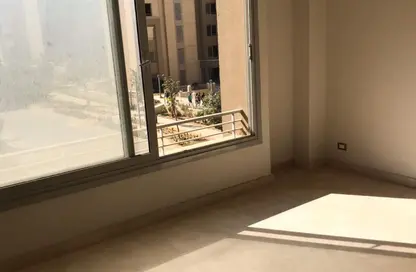 شقة - 1 حمام للبيع في فيلدج جيت - المستثمرين الجنوبية - مدينة القاهرة الجديدة - القاهرة