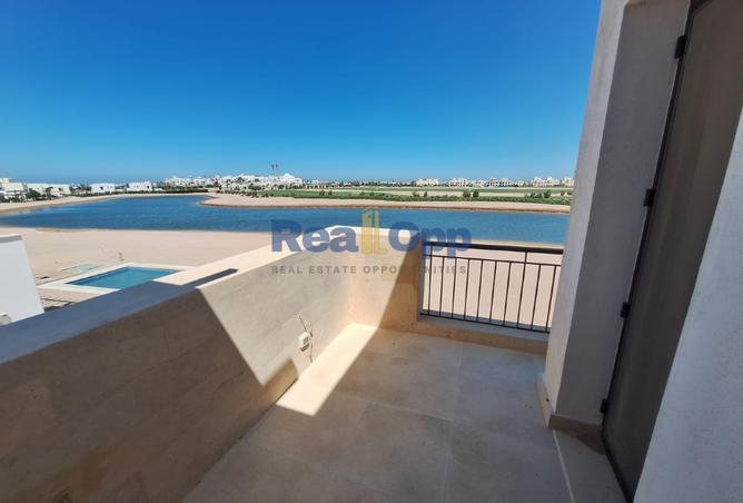 8121044 - Property Image 3