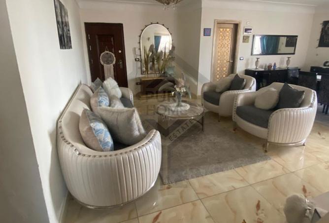 8309600 - Property Image 2