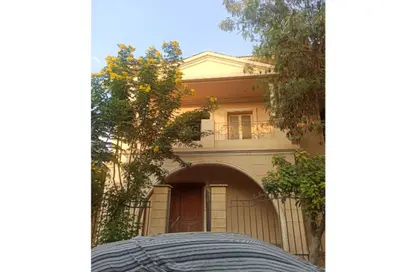 Villa - 4 Bedrooms - 5 Bathrooms for sale in Maxim - The 1st Settlement - New Cairo City - Cairo